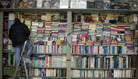 FOTO: Stánek s knihami
