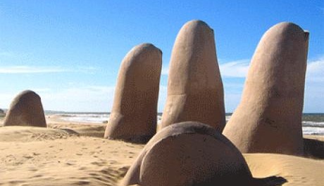 FOTO: Socha ruky, Punta del Este