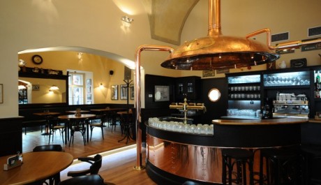 FOTO: Malostranská beseda