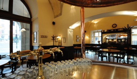 FOTO: Malostranská beseda - bar