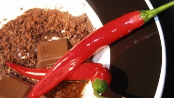 FOTO: Pálivé papričky a čokoláda - smyslná kombinace