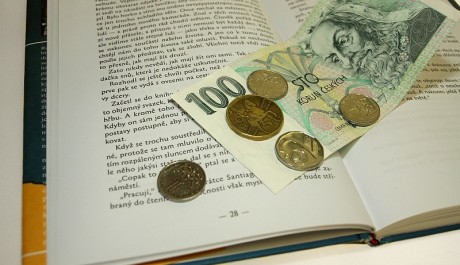 FOTO: Knihy a peníze