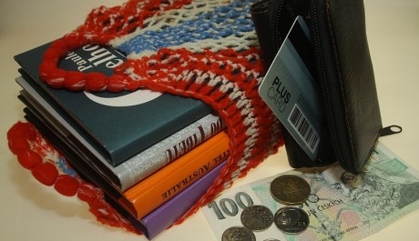 Knihy a peníze FOTO: Knihy a peníze