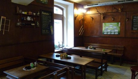 Horní patro FOTO: Kuřácká část restaurace U Žíznivého jelena