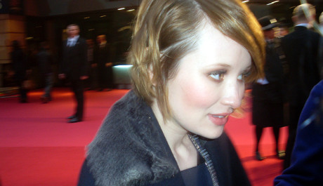 FOTO: Emily Browning - Sucker Punch - Red Carpet