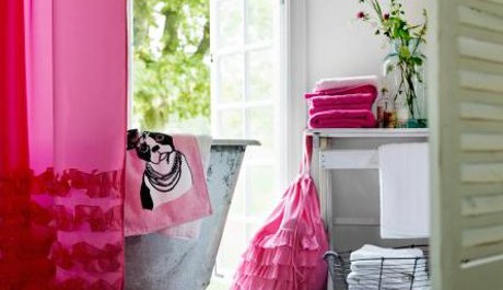 FOTO: Červená barva v interiéru