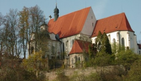 FOTO: Kl&aacute;&scaron;ter v Bechyni