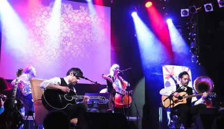 foto Republic Of Two