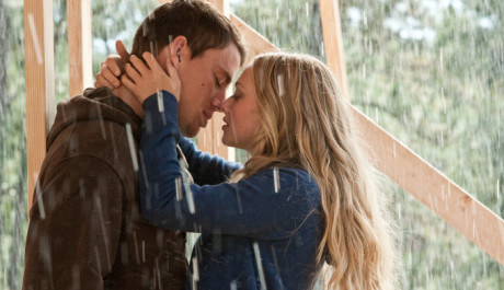 FOTO: Amanda líbá Channinga Tatuma ve filmu Milý Johne