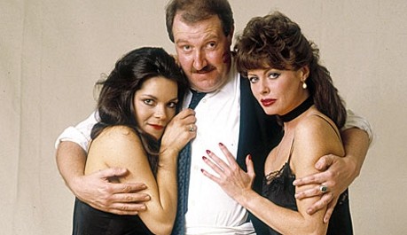 Haló, Haló! FOTO: eriál Haló, haló! herci: Francesca Gonshaw, Gorden Kaye a Vicki Michelle