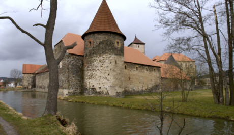 FOTO: Vodní hrad Švihov