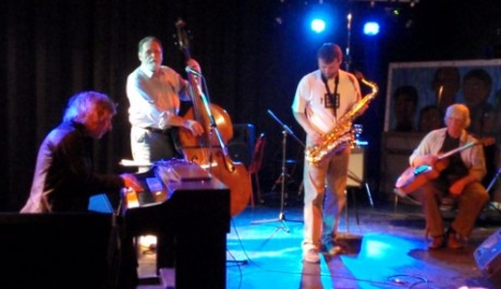 FOTO: Vincenc Kummer a Tony Viktora Quartet