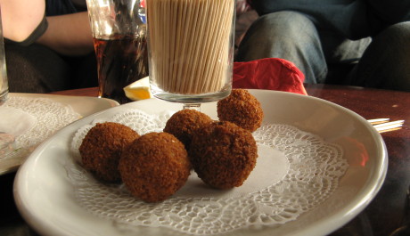 FOTO: Bitterballen - pikantní masové kuličky