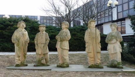 FOTO: Bylo nás pět, sousoší v Rychnově nad Kněžnou