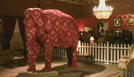 Banksy FOTO: !ELEPHANT - BARELY LEGAL 2006