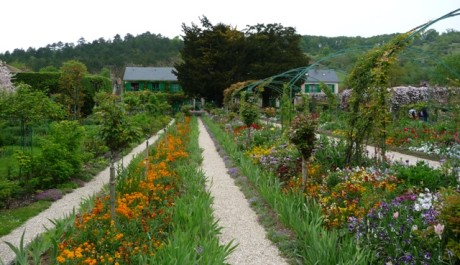 FOTO: Květinová část zahrady 