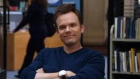 Foto: Joel McHale jako Jeff Winger v seriálu Community