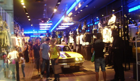 Milánská móda FOTO: Originální design milánských butiků
