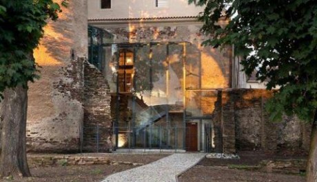 Foto: Knihovna ve středověkém hradu