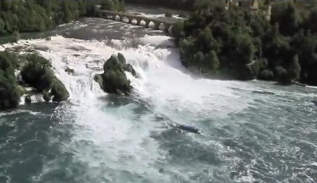 FOTO: Vodop&aacute;dy Rheinfall