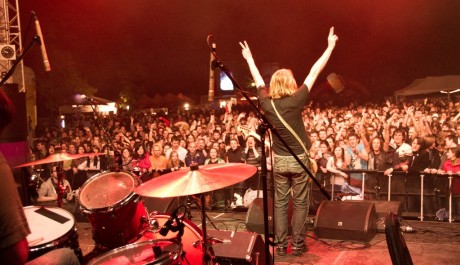 Fotky: Majáles Praha 2011 navnadil na letní hudební festivaly
