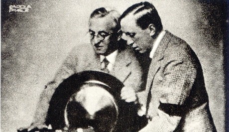 FOTO: Karel a Josef Čapkovi u rádia