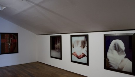 FOTO: AndresSerrano - Medituj&iacute;c&iacute; jepti&scaron;ka