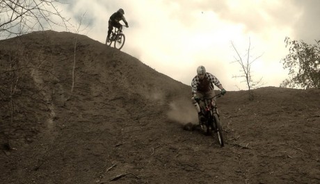 FOTO: Adrenalin na horsk&yacute;ch kolech