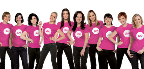 FOTO: Tv&aacute;ře Avon pochodu 2011