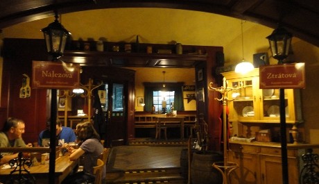 FOTO: Interiér restaurace Ztráty a nálezy