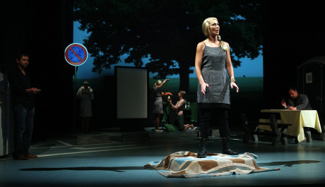 Foto: Krist&yacute;na Frejov&aacute; jako Dula v Biomanželce