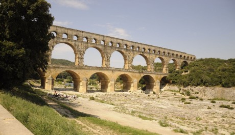 FOTO: Třístupňový akvadukt Pont du Gard