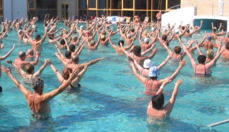 Vodní gymnastika FOTO: Vodní gymnastia