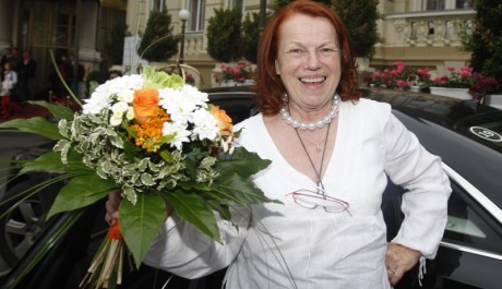 usměvavá Iva Janžurová
