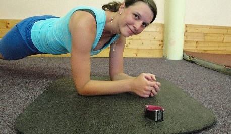 FOTO: Posilov&aacute;n&iacute; s hodinkami