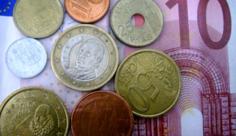 FOTO: španělské pesety a eura