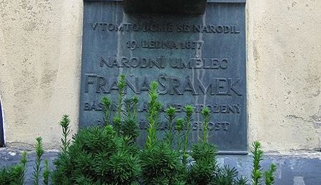 FOTO: Pamětní deska na rodném domě Fráni Šrámka