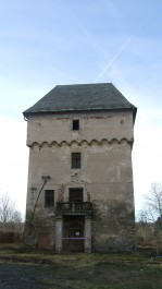 FOTO: Gotická tvrz v Královicích