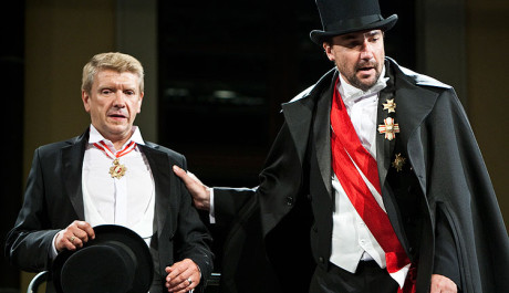 Foto: Richard Stanke a Martin Trnavský ve hře Oko za oko - niečo za niečo