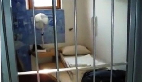 FOTO: Hostel Celica bývalou věznici v sobě nezapře