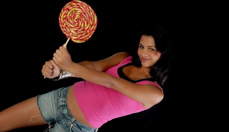 FOTO: I Nabokova Lolita ráda lízátka