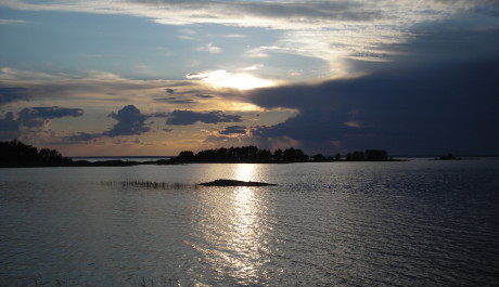 FOTO: Večerní pohled na jezero