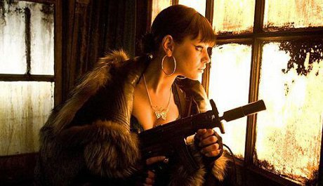 FOTO: Mila a akčním thrilleru May Payne