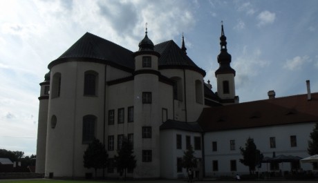 FOTO: Chr&aacute;m Nalezen&iacute; sv. Kř&iacute;že