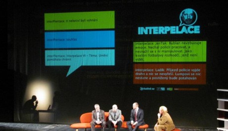 Foto: Zářijové vydání Interpelací