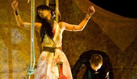 Foto: Esmeralda při zkoušce muzikálu Quasimodo