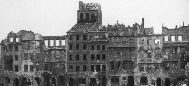 FOTO: Zničená Varšava v roce 1944
