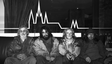 FOTO: Čtyři bezdomovci ze hry Domov můj