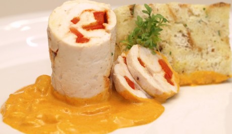 FOTO: Kuře na paprice s karlovarsk&yacute;m knedl&iacute;kem