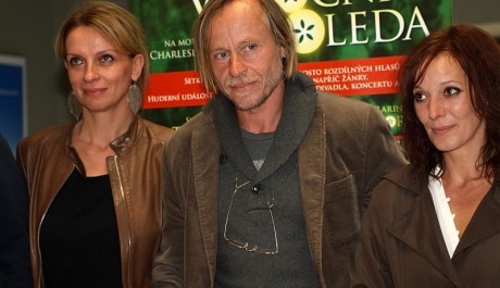 FOTO: Ivana Chýlková s Karlem Rodenem a Szidi Tobias